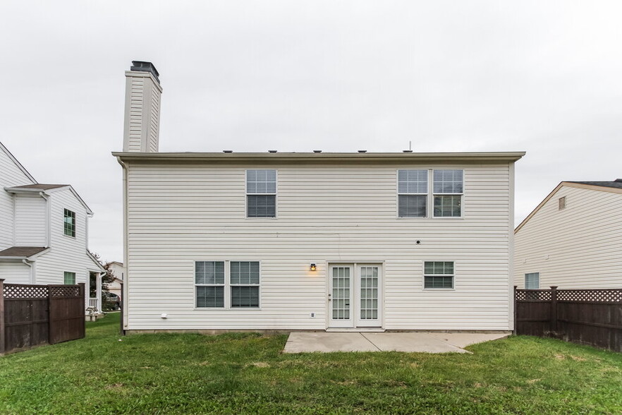 Building Photo - 10555 Wintergreen Way
