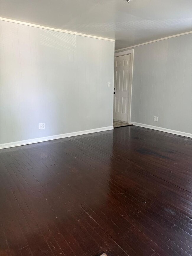 Building Photo - Welcoming 2-bed, 2-bath Home Ready for Move-In