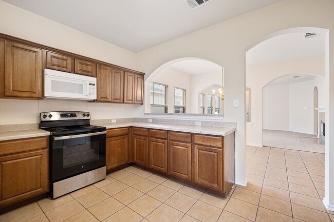 Building Photo - Spacious 4 Bedroom, 2 Bath Single-Story Home in Manor
