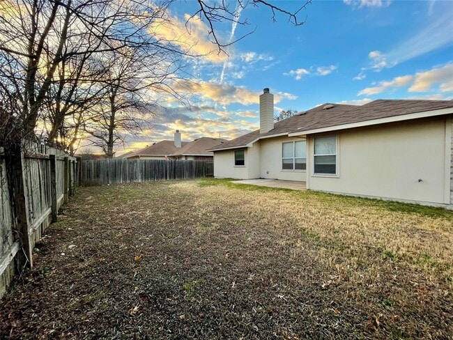 Building Photo - 800 Orchard St