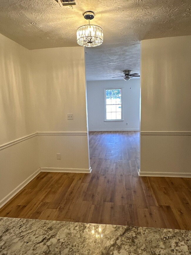 Building Photo - Fully Renovated 2 Bedroom 2 Bath Duplex in Stone Mountain