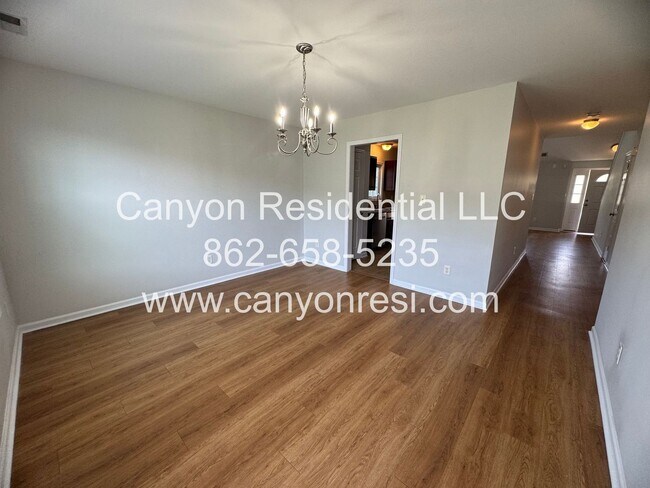 Building Photo - Charming 3-Bedroom Home in Raeford, NC