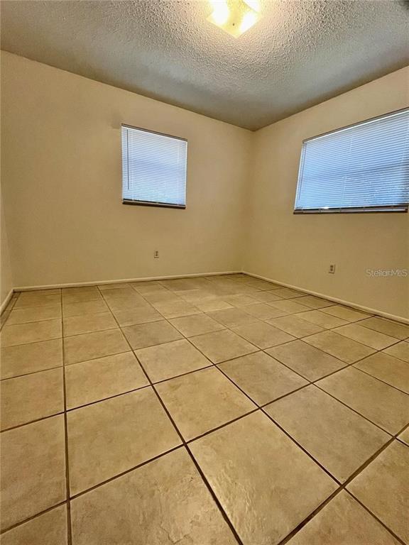 Building Photo - 15701 Waverly St