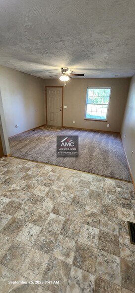 Building Photo - 106 S Maple St