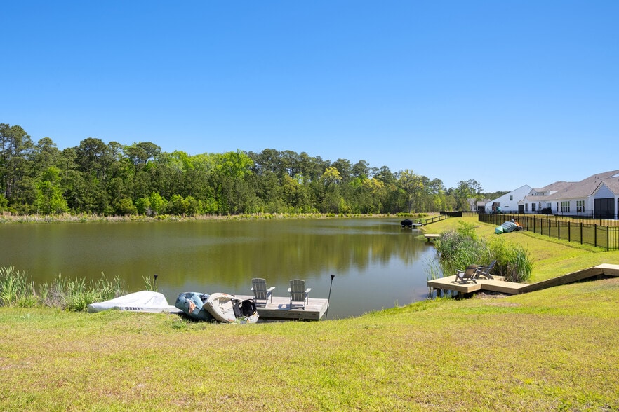 Building Photo - 268 Heron Creek Dr