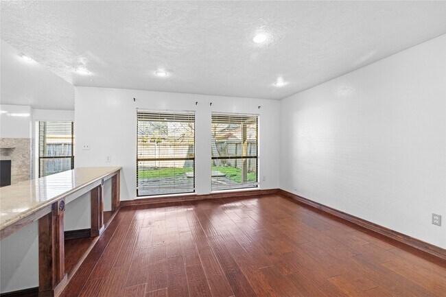 Building Photo - 3307 Ashfield Dr