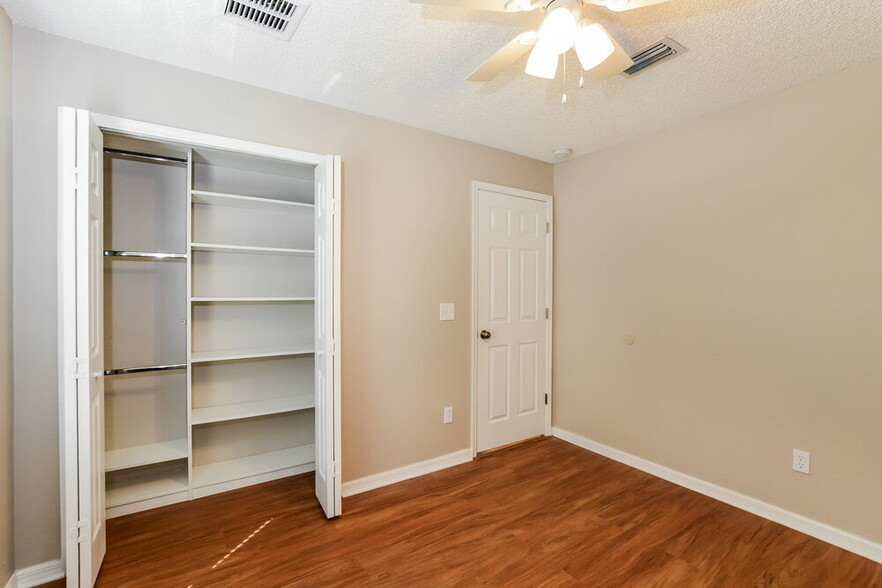 Building Photo - 3246 Bellingham Dr