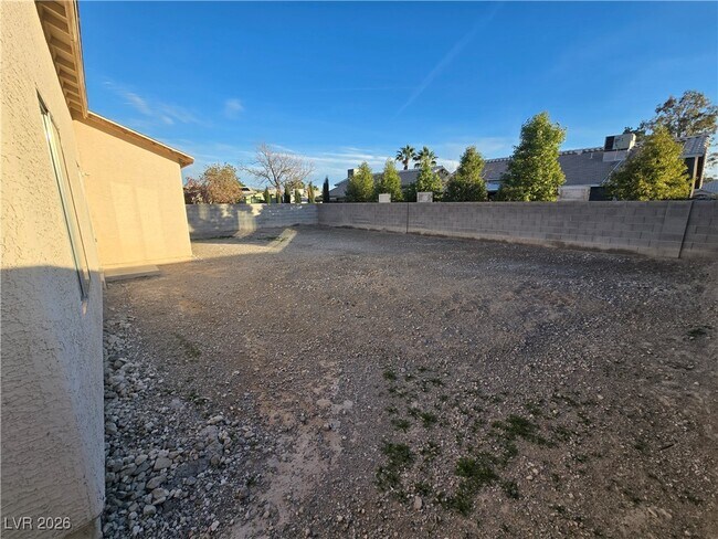 Building Photo - 4517 Blue Magic Way