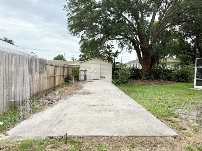 Building Photo - 2523 Krueger Ln