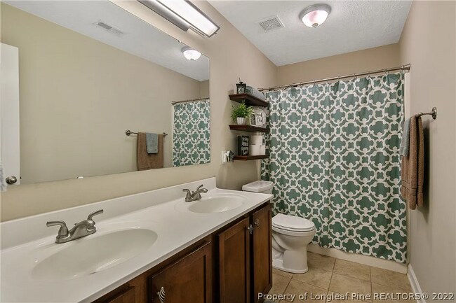 Building Photo - 397 Collinwood Dr