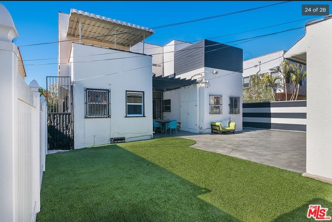 Building Photo - 216 S Orange Dr