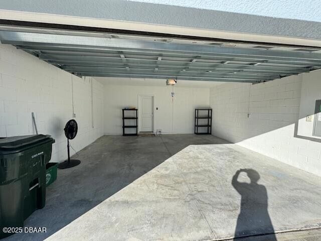 Building Photo - 414 Parrot Ln