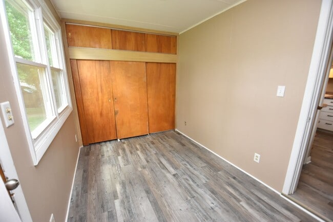 Building Photo - River Park 2 bedroom home