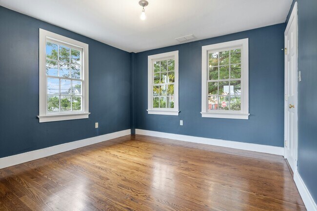 Building Photo - 624 Quinnipiac Ave