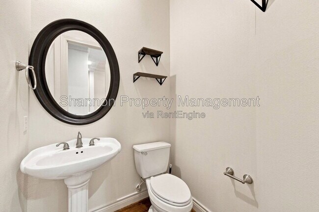Building Photo - 9609 Pemberton Cres Dr