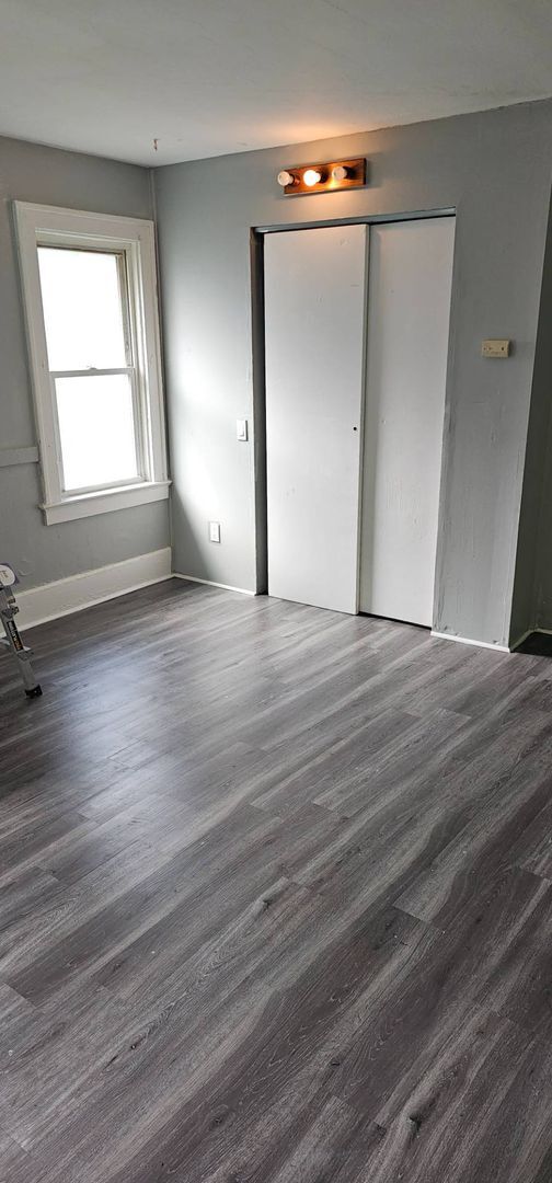 Building Photo - Spencer