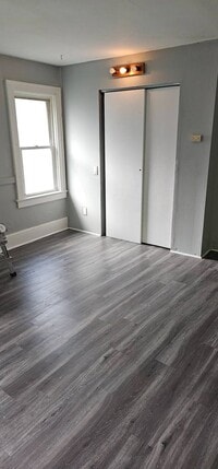 Building Photo - Spencer