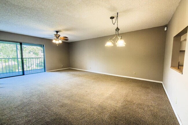 Building Photo - 930 SW 9th St Cir