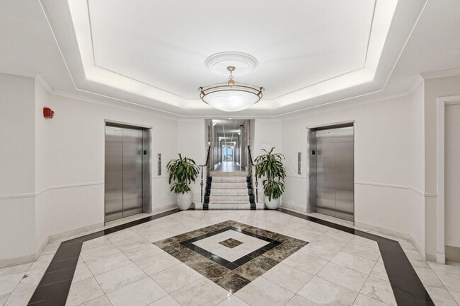 Building Photo - 2800 N Flagler Dr