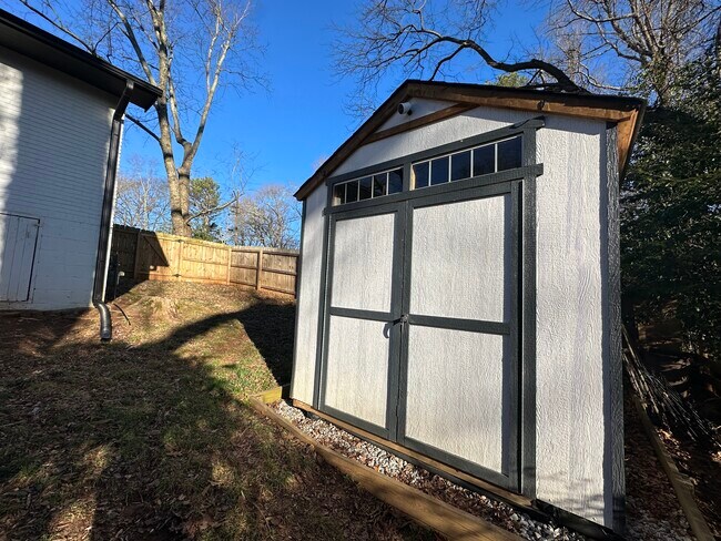 Shed - 1209 Hillwood Ct SE