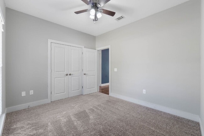 Building Photo - 4464 Goldfinch Way