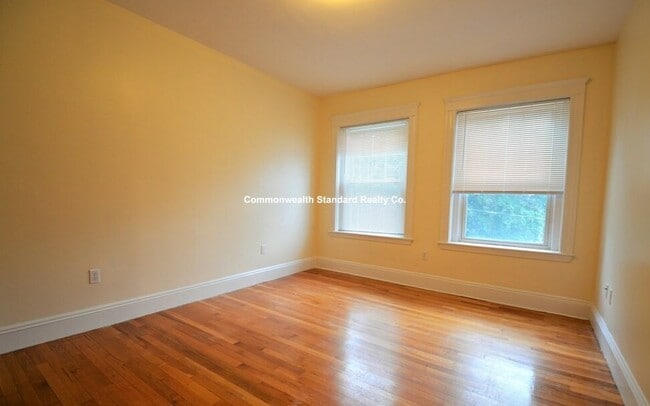 Building Photo - 191 Winthrop Rd