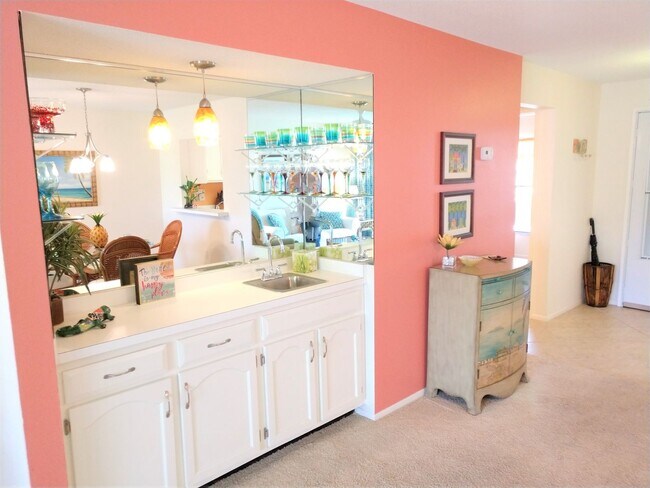 Building Photo - Seasonal Short-Term 2-Bedroom 2-Bathroom 2nd Floor Condo located at Mission Lakes!