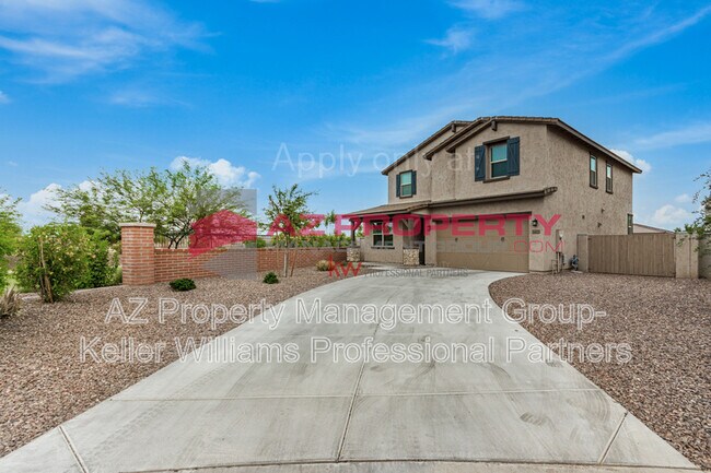 Building Photo - 14031 W Pershing St