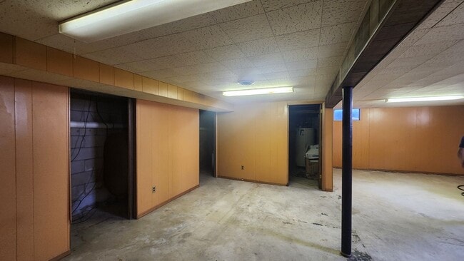 Building Photo - 4 Bed 1.5 bath in Dover