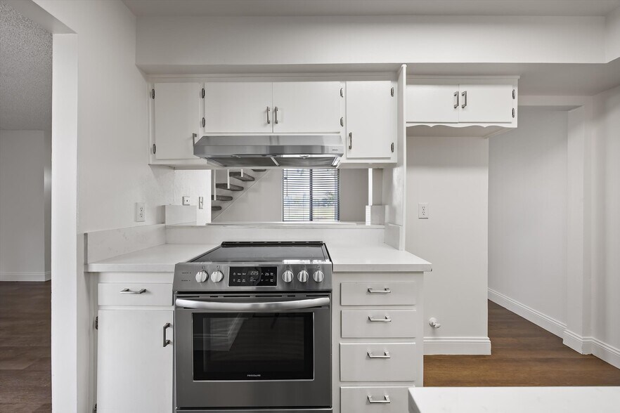 Building Photo - 4700 Nordic Dr