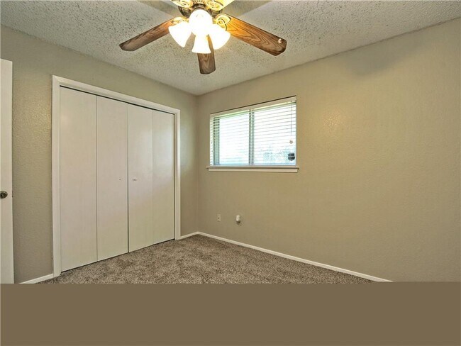 Building Photo - 8407 Gallatin Dr