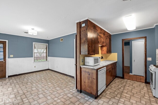 Building Photo - 2940 W Cavett Dr