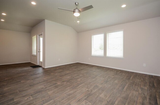 Building Photo - 6508 Wild Cilliment Ct