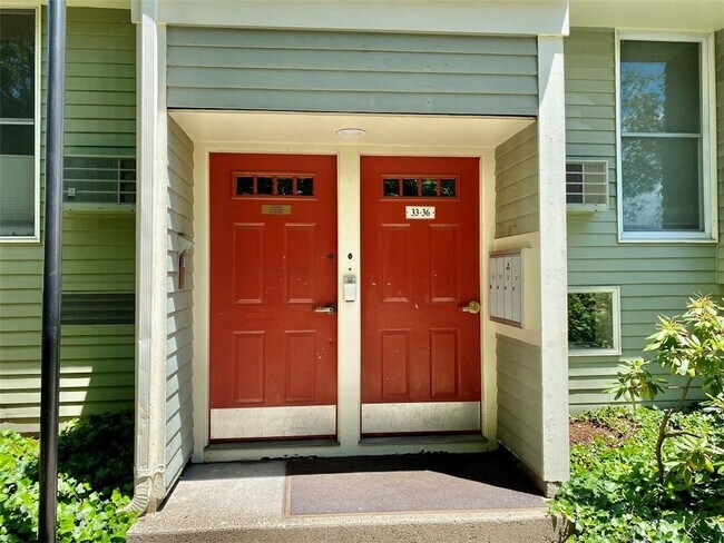Primary Photo - 274 S Main St