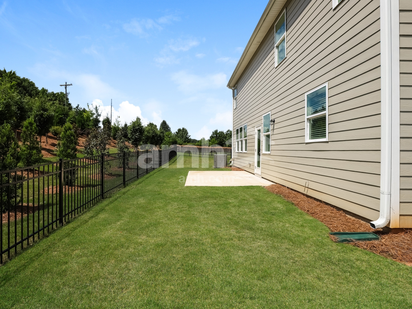 Building Photo - 11 Hickory Ct