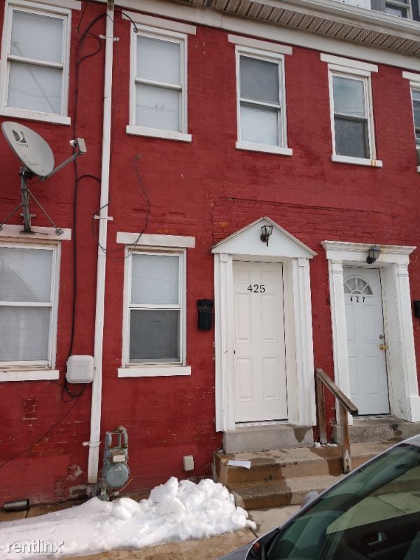 3 br, 1 bath Townhome 425 Girard Ave 425 Girard Ave York PA 17403