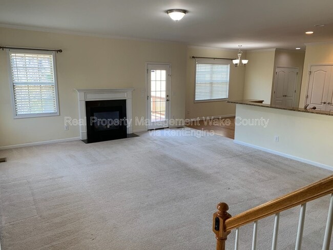 Building Photo - 512 Sandy Whispers Pl