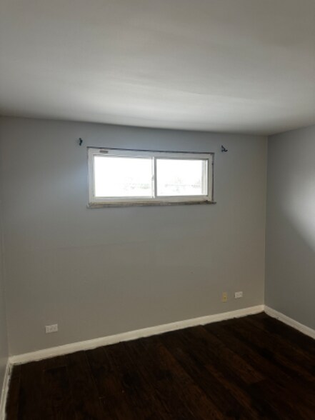 Building Photo - 14530 Halsted St