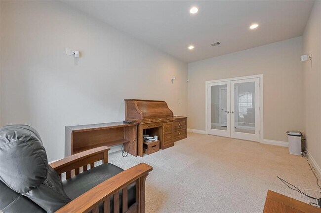 Building Photo - 2722 Park Oak Ct