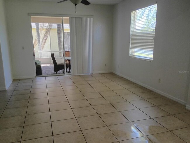 Building Photo - 3549 Maple Ridge Loop