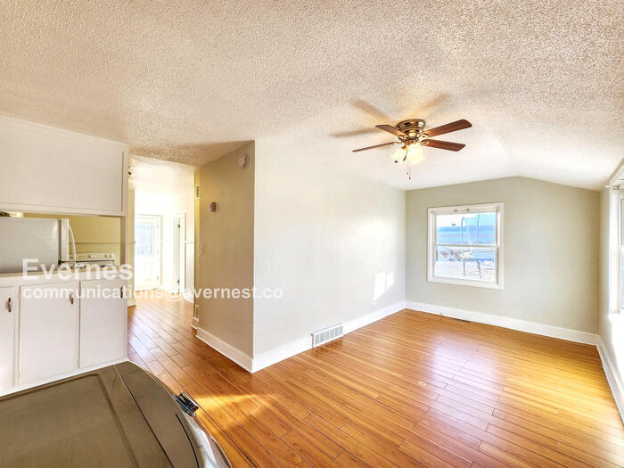 Building Photo - 245 S Hazel Ct