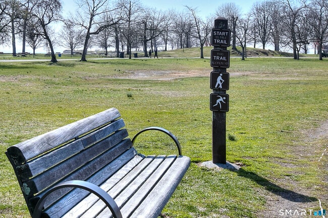 Building Photo - 638 Cove Rd