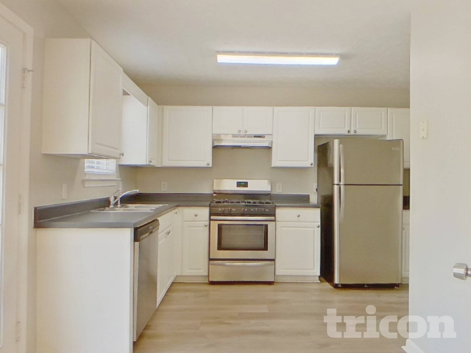 Building Photo - 6030 Savannah Dr