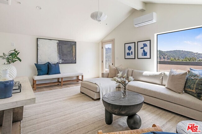 Building Photo - 173 1/2 S Ave 57