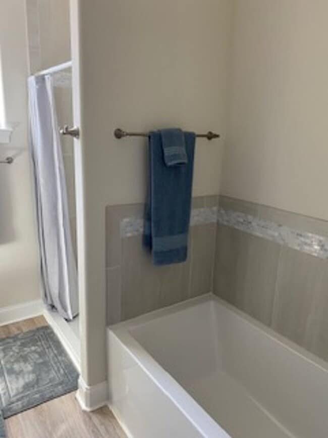 Building Photo - Furnished luxury riverfront condo for rent