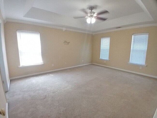 Building Photo - 565 Batty Way