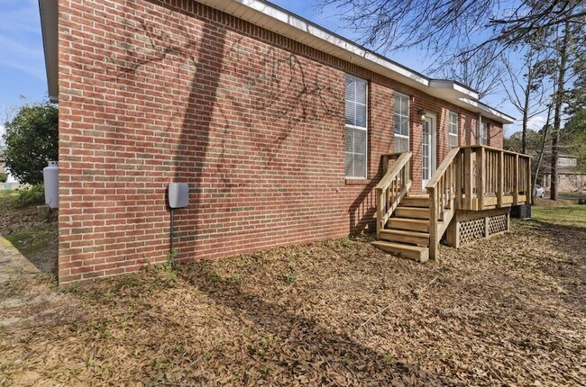 Building Photo - 44 Bridgefield Ct