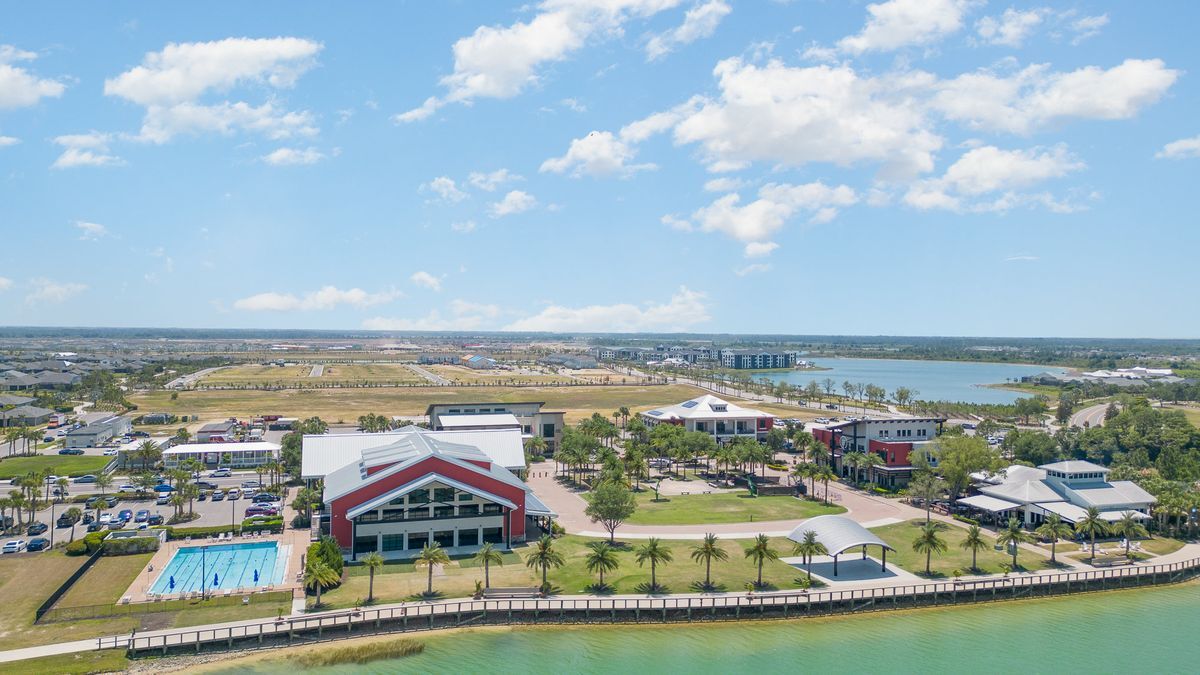 Building Photo - 15170 Bluffton Ln