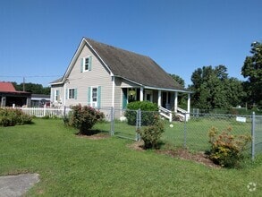 Building Photo - 697 Okisko Rd