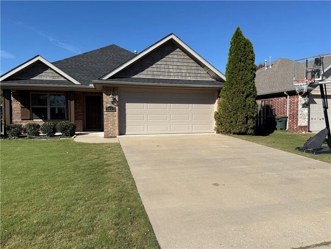 Building Photo - 3031 N Bentley Ridge